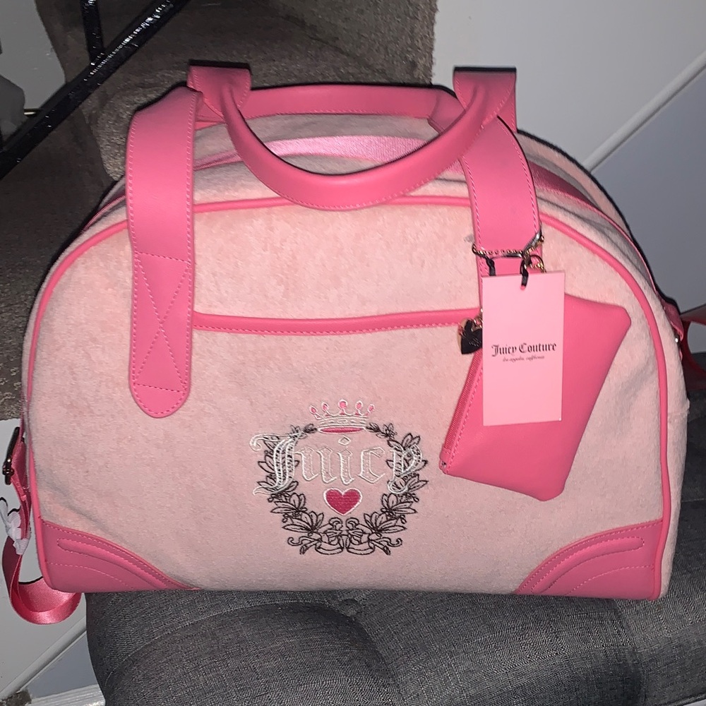🔥🆕- Juicy Couture Heritage Weekender Travel Bag In Diamond Pink